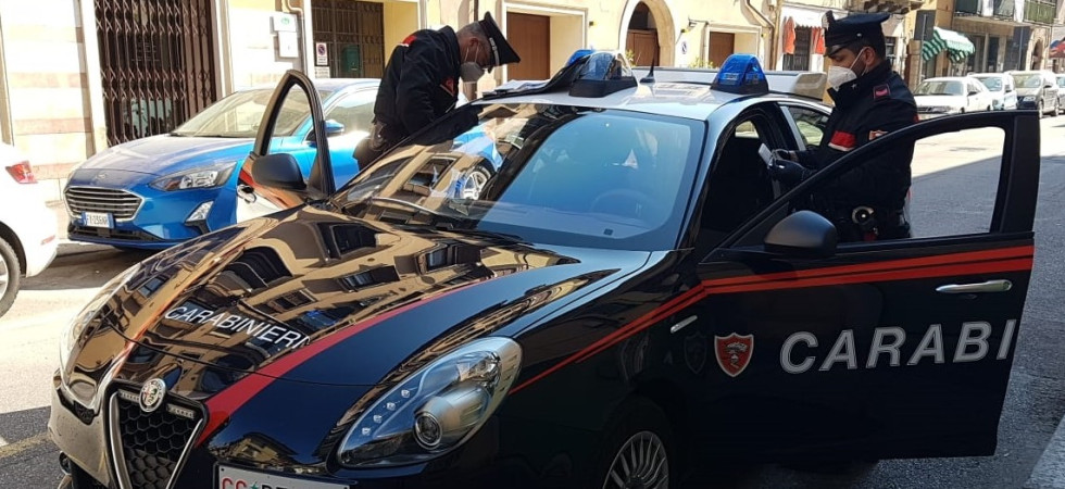 Coronavirus, scoppia la lite fra vicini i carabinieri intervengono ma vengono picchiati e finiscono all’ospedale